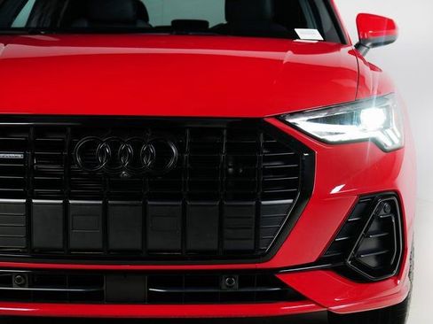 Used 2023 Audi Q3 2.0T Premium Plus w/ Premium Plus Package image 26