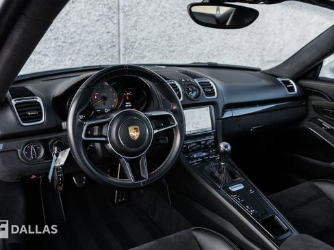 Used 2016 Porsche Cayman GT4 image 25