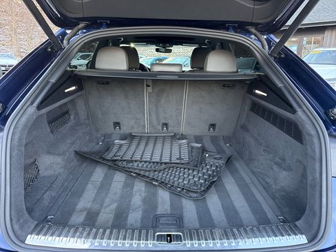 Used 2019 Audi Q8 Premium Plus w/ Premium Plus image 16