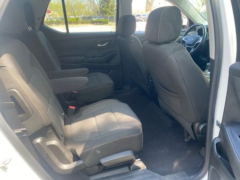 Used 2018 Chevrolet Traverse LT image 22