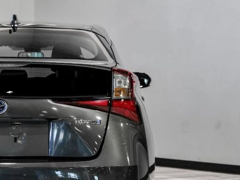 Used 2020 Toyota Prius LE FWD image 43
