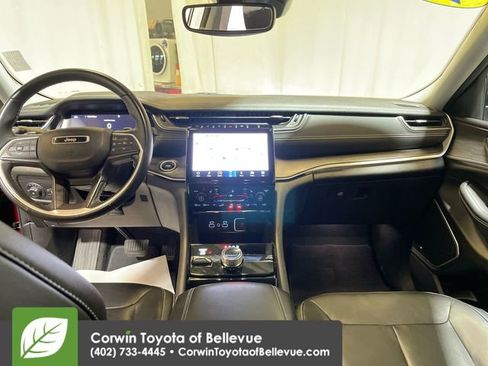 Used 2022 Jeep Grand Cherokee L Limited image 11