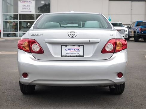 Used 2010 Toyota Corolla LE FWD image 18