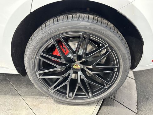 New 2026 Porsche Macan GTS AWD/4WD image 12