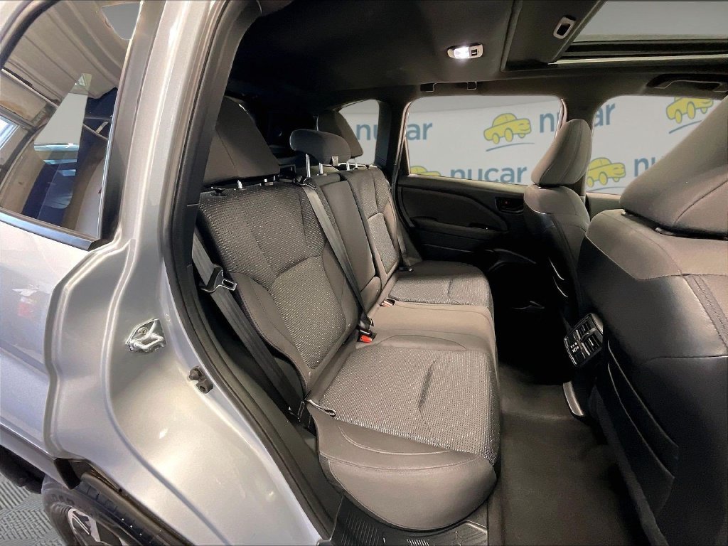 Used 2025 Subaru Forester Premium AWD/4WD image 16