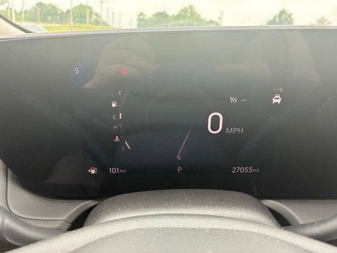 Used 2024 Buick Encore GX Sport Touring AWD/4WD image 17