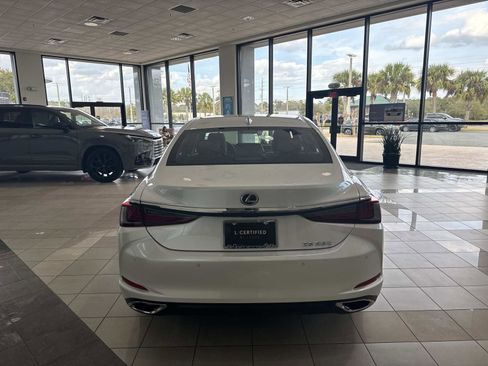 Certified 2025 Lexus ES 350 w/ Premium Package image 4