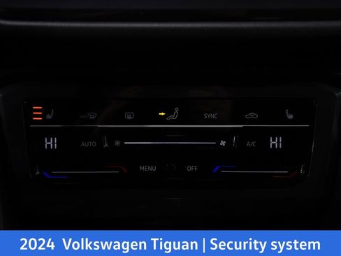 Used 2024 Volkswagen Tiguan SE R-Line w/ MDO Package, Two-Row image 17
