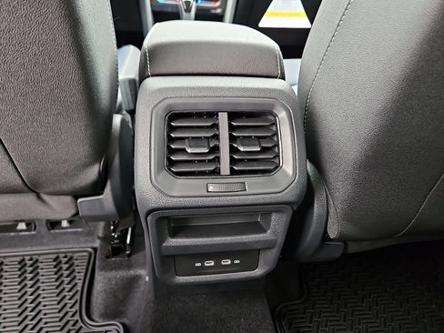 New 2026 Volkswagen Taos SEL image 8