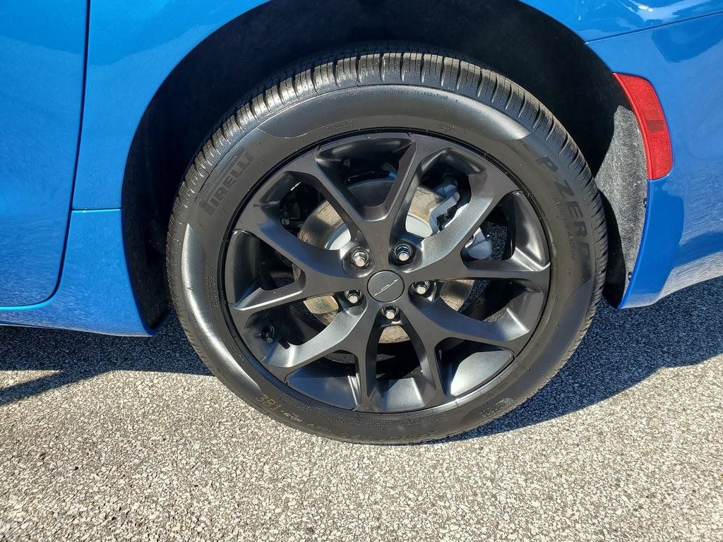 New 2027 Chrysler Pacifica Select AWD/4WD image 15