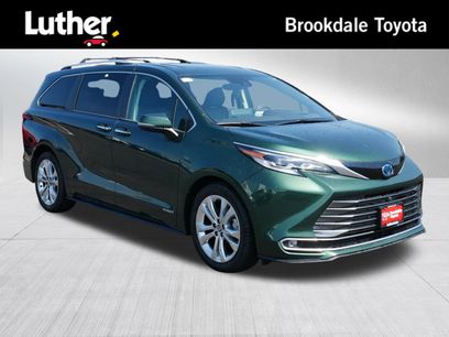 Certified 2021 Toyota Sienna Platinum
