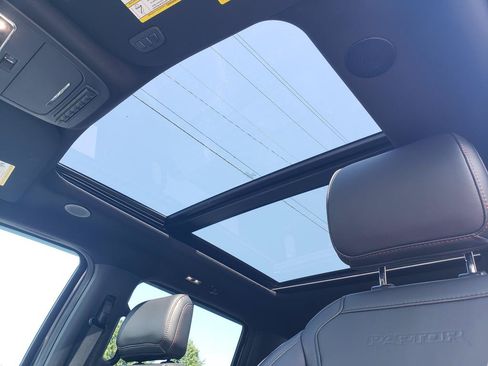 Used 2025 Ford F150 Raptor AWD/4WD image 17