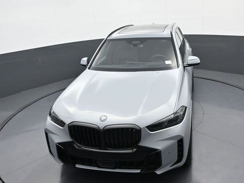 New 2026 BMW X5 xDrive50e w/ Executive Package image 34