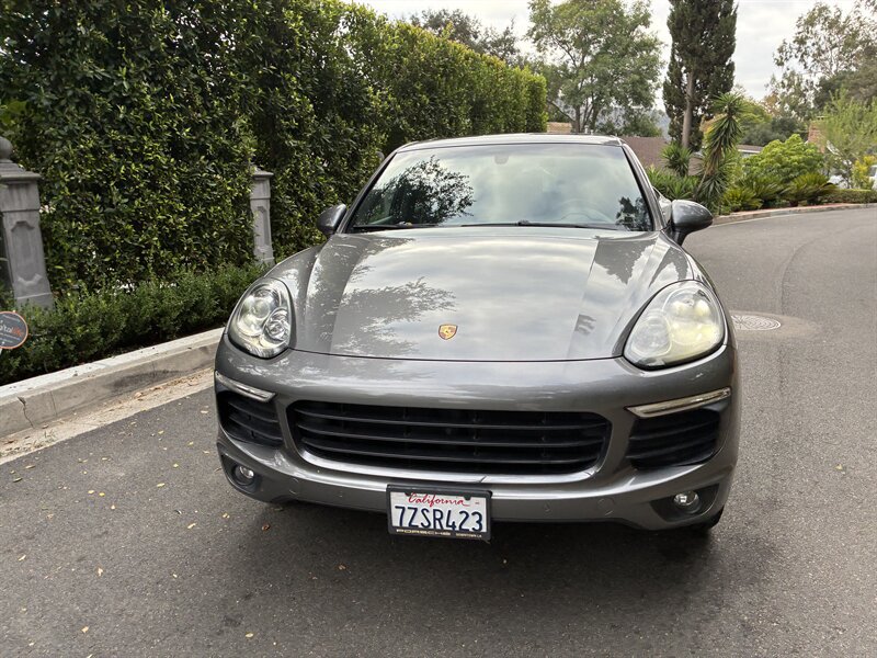 Used 2017 Porsche Cayenne AWD/4WD image 19