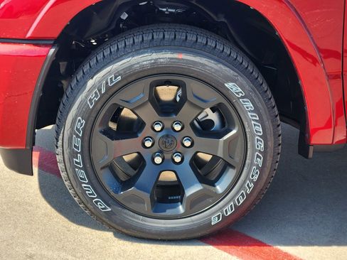 New 2026 RAM 1500 4x4 Crew Cab image 11