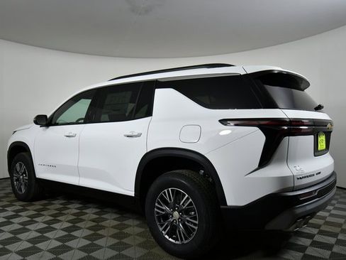 New 2026 Chevrolet Traverse LT image 14