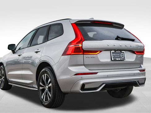 Used 2025 Volvo XC60 B5 Core w/ Protection Package Premier image 8