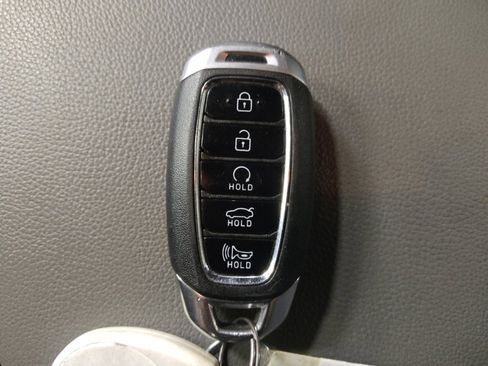 Used 2021 Hyundai Elantra SEL w/ Cargo Package FWD image 32