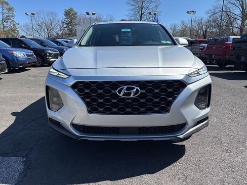 Used 2020 Hyundai Santa Fe SE image 2