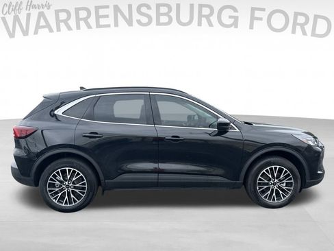 New 2025 Ford Escape SE image 8