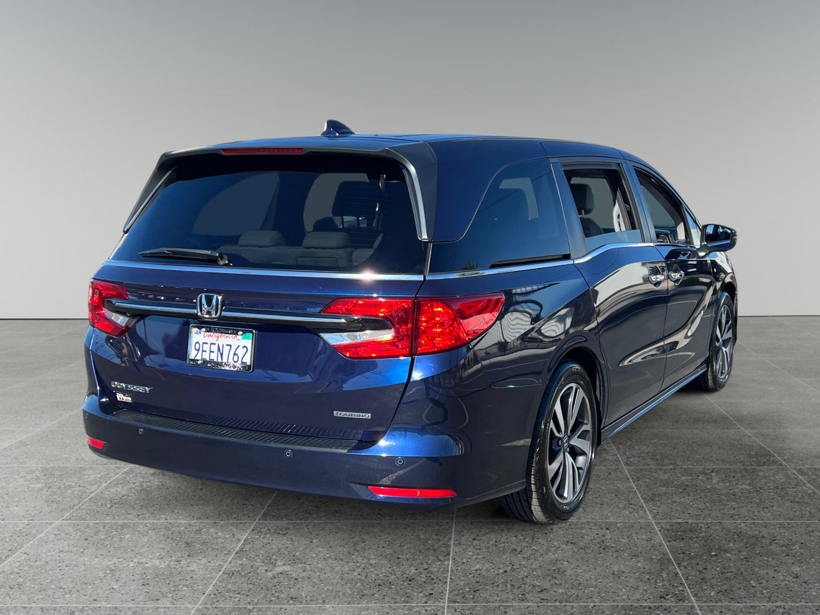 Used 2023 Honda Odyssey Touring image 5