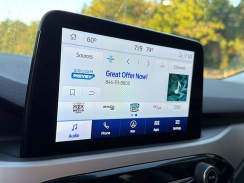 Used 2022 Ford Escape SE w/ SE Sport Appearance Package FWD image 24