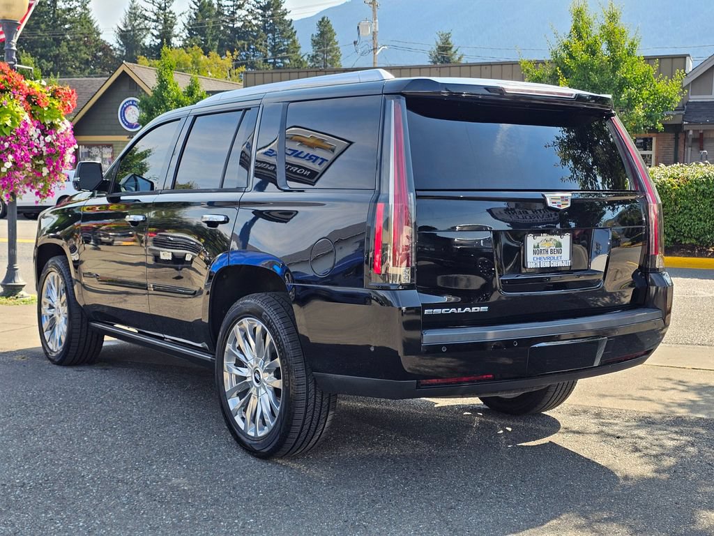 Used 2020 Cadillac Escalade Premium Luxury w/ Escalade Sport Edition AWD/4WD image 7