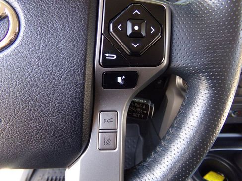 Used 2023 Toyota 4Runner Limited AWD/4WD image 40