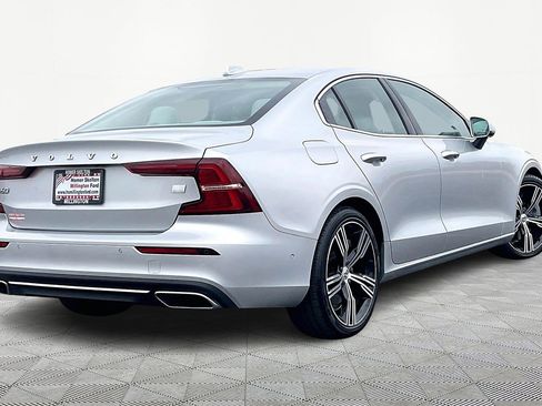 Used 2022 Volvo S60 T8 Inscription image 11