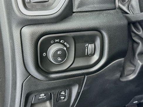 Used 2020 RAM 1500 Big Horn AWD/4WD image 10