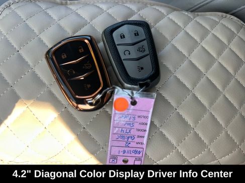 Used 2022 Cadillac XT4 Premium Luxury w/ Safety Alert Package AWD/4WD image 20