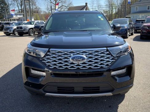 Used 2022 Ford Explorer Platinum w/ Equipment Group 601A image 3