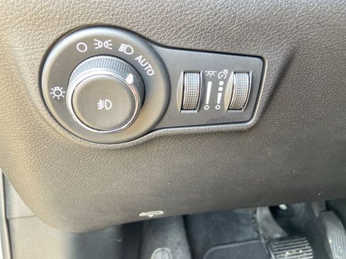 Used 2025 Jeep Compass Limited AWD/4WD image 42