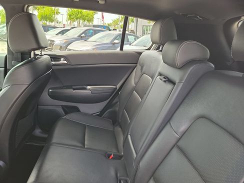 Used 2022 Kia Sportage Nightfall Edition FWD image 9