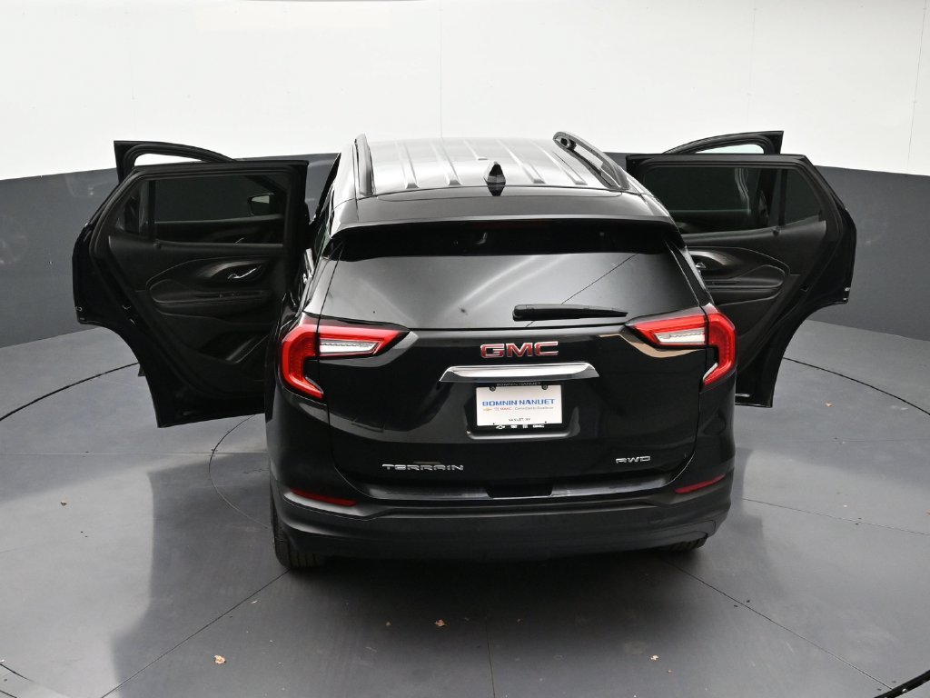 Used 2023 GMC Terrain SLE w/ Driver Convenience Package AWD/4WD image 36
