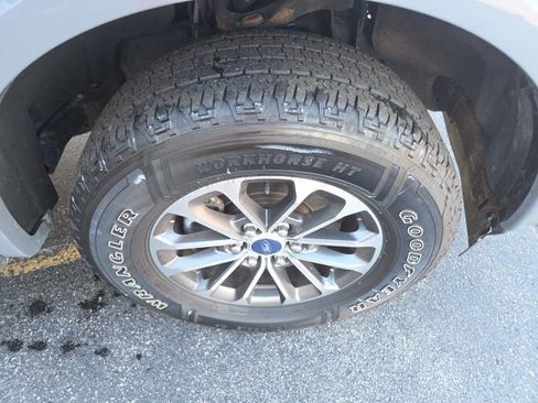 Used 2020 Ford F150 XLT w/ Equipment Group 302A Luxury image 17