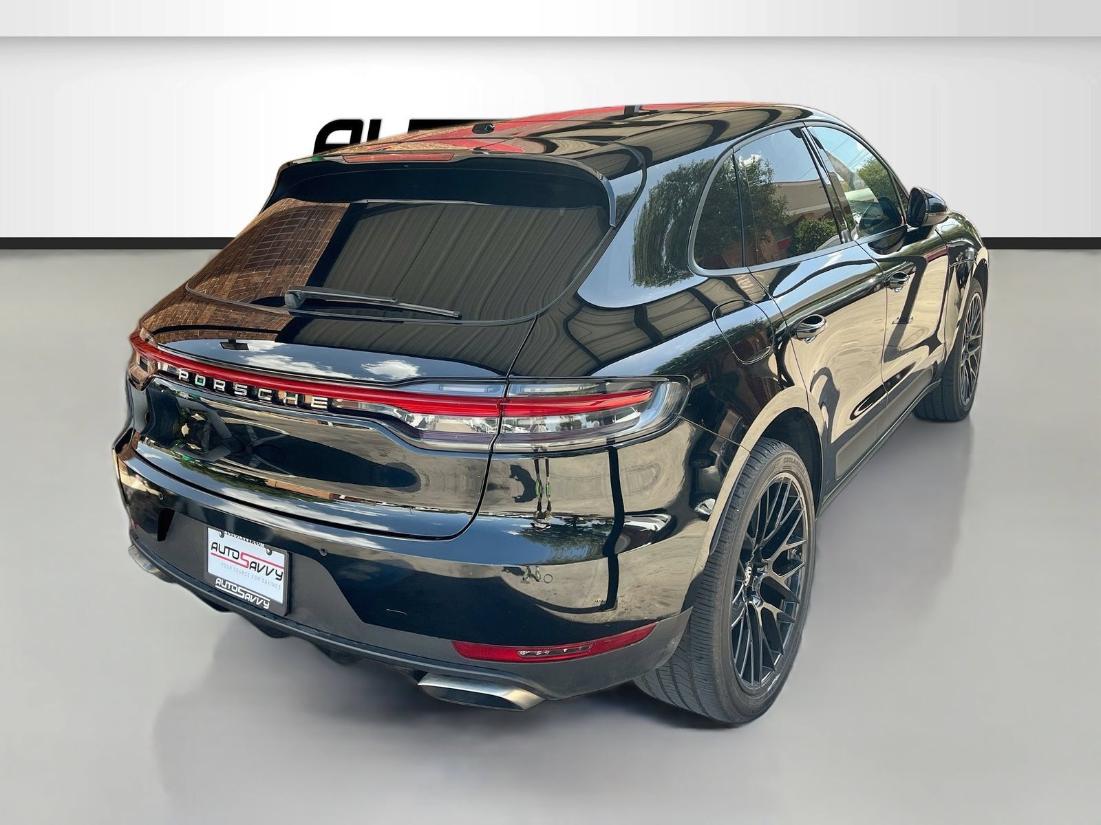 Used 2020 Porsche Macan AWD/4WD image 7