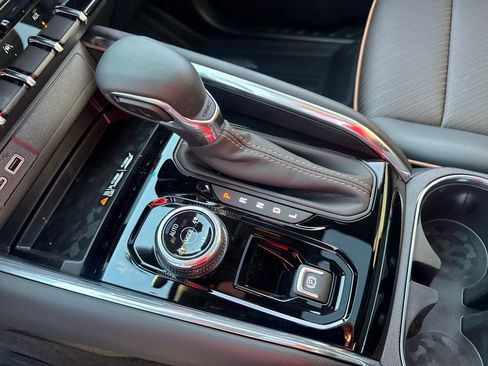 New 2026 GMC Canyon AT4 w/ Technology Plus Package AWD/4WD image 20