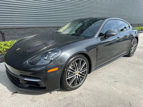 Used 2018 Porsche Panamera image 7