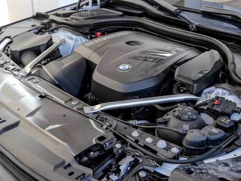 Used 2025 BMW 530i xDrive w/ Premium Package image 22