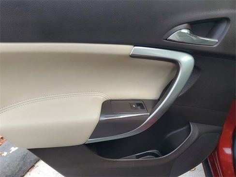 Used 2014 Buick Regal image 12