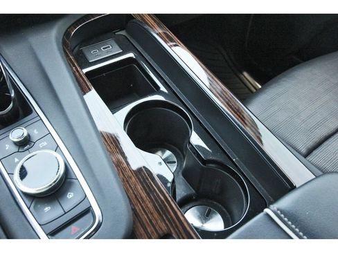 Used 2023 Cadillac Escalade Premium Luxury AWD/4WD image 32