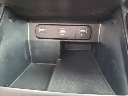 Used 2022 Kia Sorento S FWD image 24
