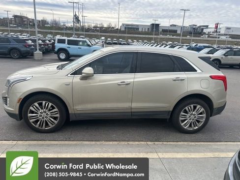 Used 2017 Cadillac XT5 Premium Luxury w/ Driver Assist Package image 7