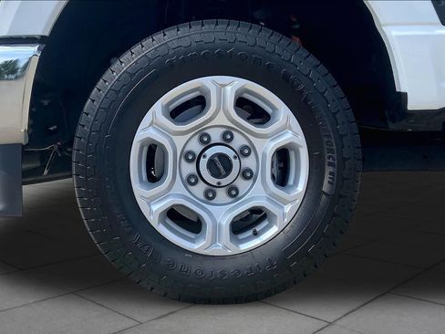 Used 2026 Ford F250 XLT AWD/4WD image 11