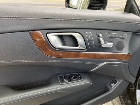 Used 2013 Mercedes-Benz SL 550 image 8