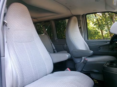 Used 2015 Chevrolet Express 3500 LT w/ LT Preferred Equipment Group RWD image 15