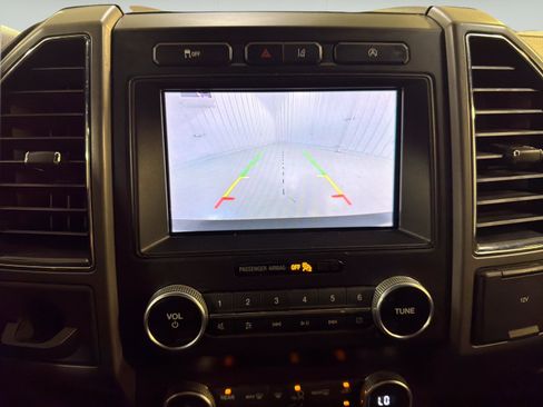 Used 2021 Ford Expedition XLT RWD image 18
