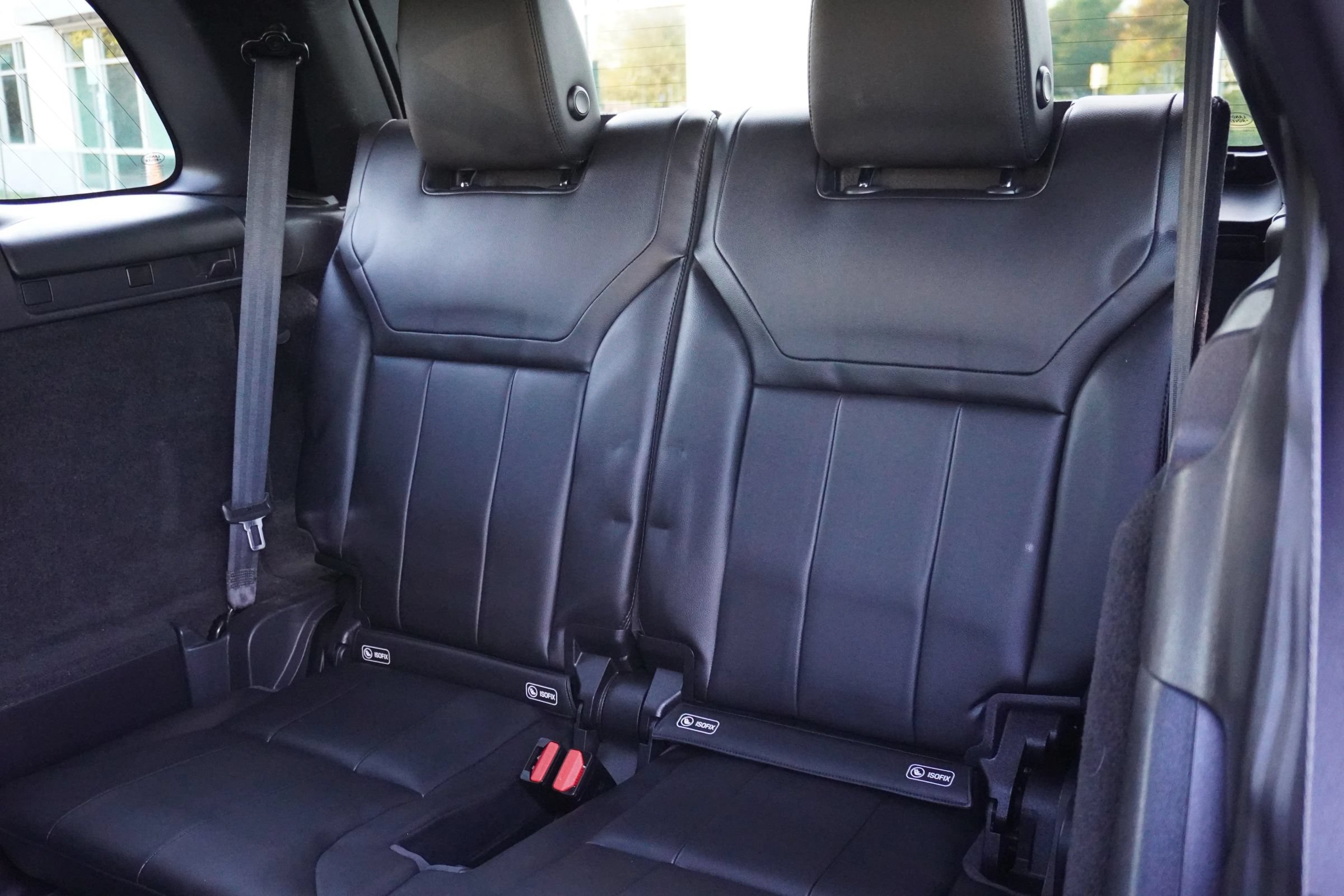 Used 2018 Land Rover Discovery HSE AWD/4WD image 11