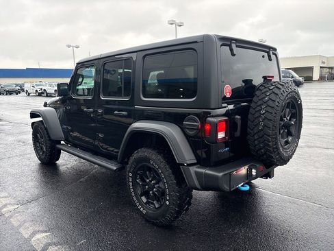 Used 2023 Jeep Wrangler Unlimited w/ Cold Weather Group image 3